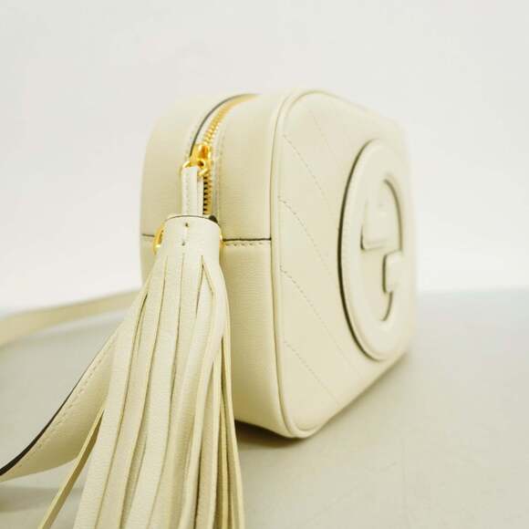 GUCCI White Leather Shoulder Bag - Picture 2 of 8